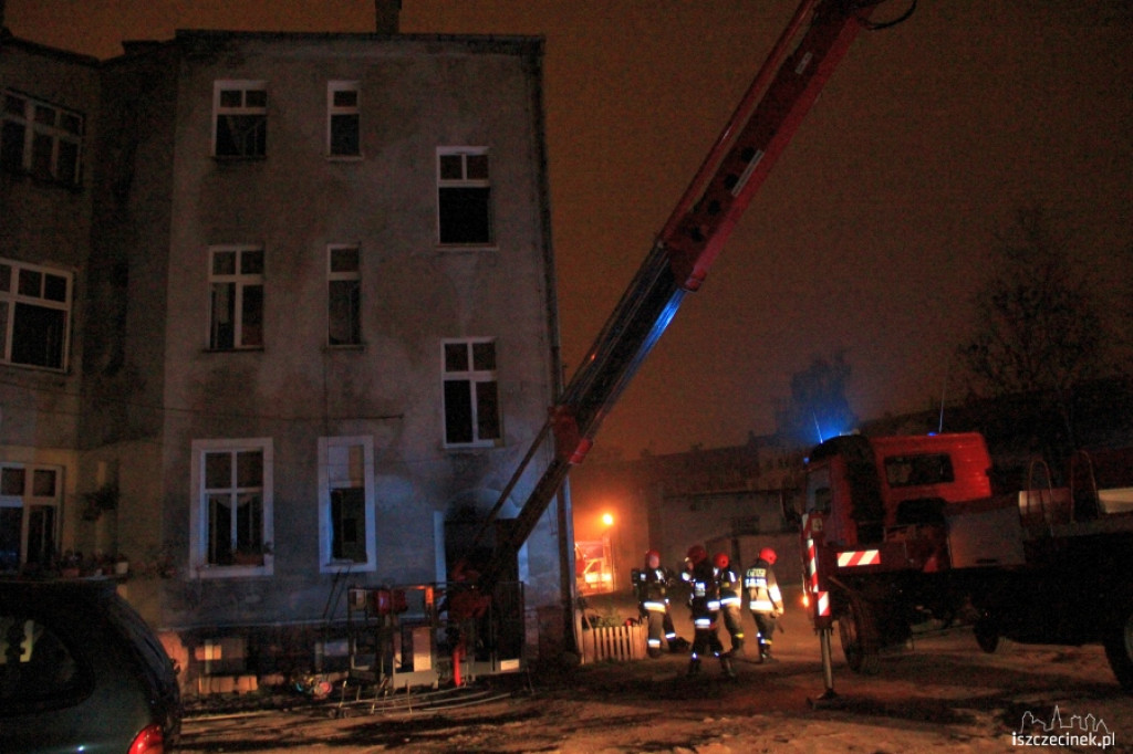 Pożar kamienicy przy ul. Wyszyńskiego 18.11.2012