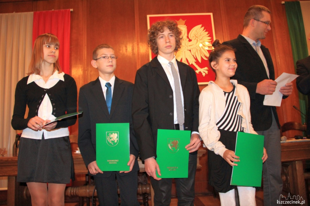 Rozdanie stypendiów Burmistrza Szczecinka 21.11.2012