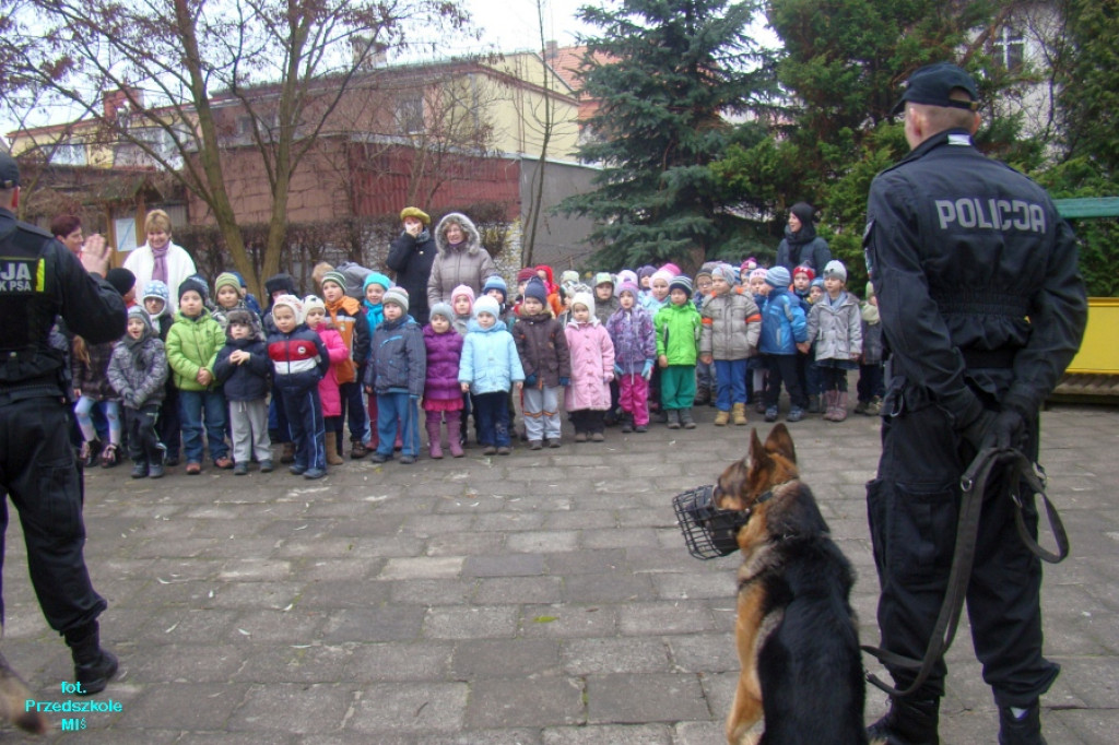 Policjanci o bezpieczeństwie w przedszkolu MIŚ 21.11.2012