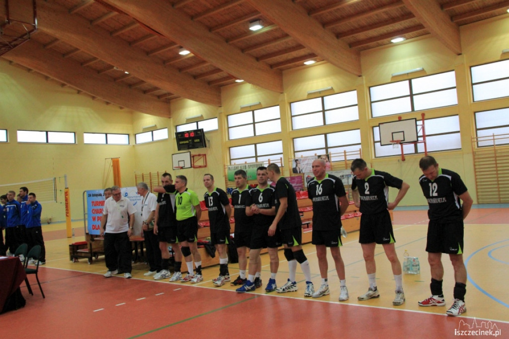 Turniej siatkarski dla Joasi 24.11.2012
