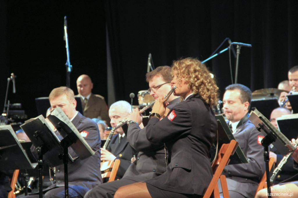 Koncert Orkiestry Koncertowej Reprezentacyjnego Zespołu Artystycznego Wojska Polskiego w kinie 