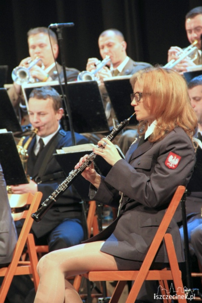 Koncert Orkiestry Koncertowej Reprezentacyjnego Zespołu Artystycznego Wojska Polskiego w kinie 