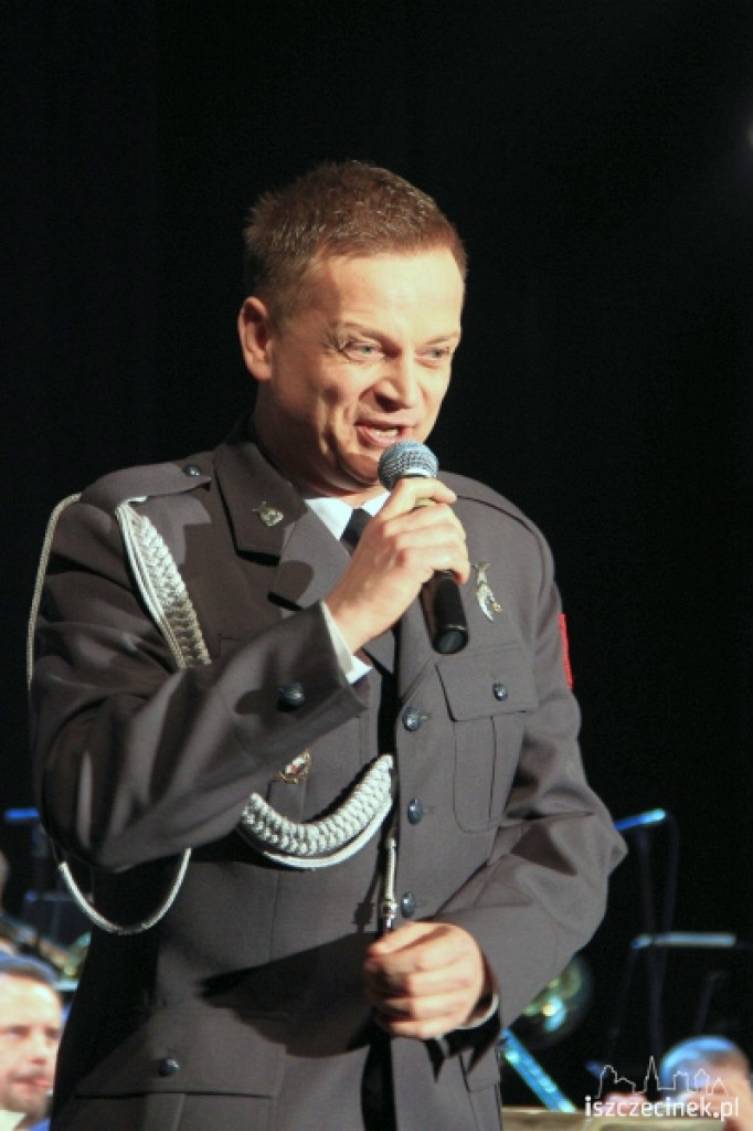 Koncert Orkiestry Koncertowej Reprezentacyjnego Zespołu Artystycznego Wojska Polskiego w kinie 
