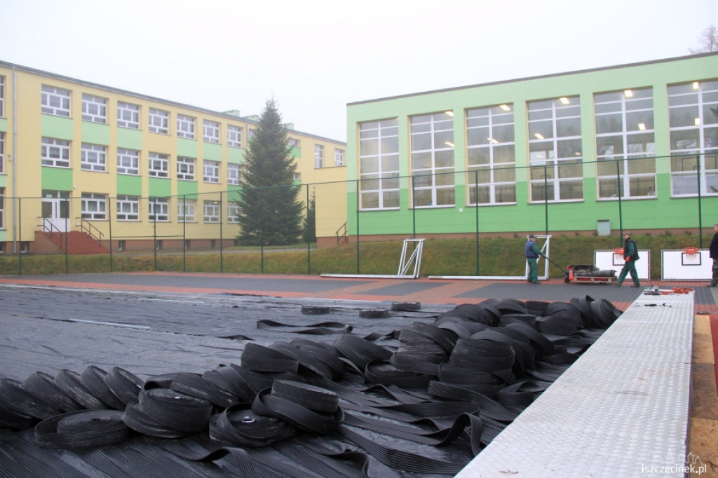 Powstaje biały Orlik w Szczecinku 28.11.2012
