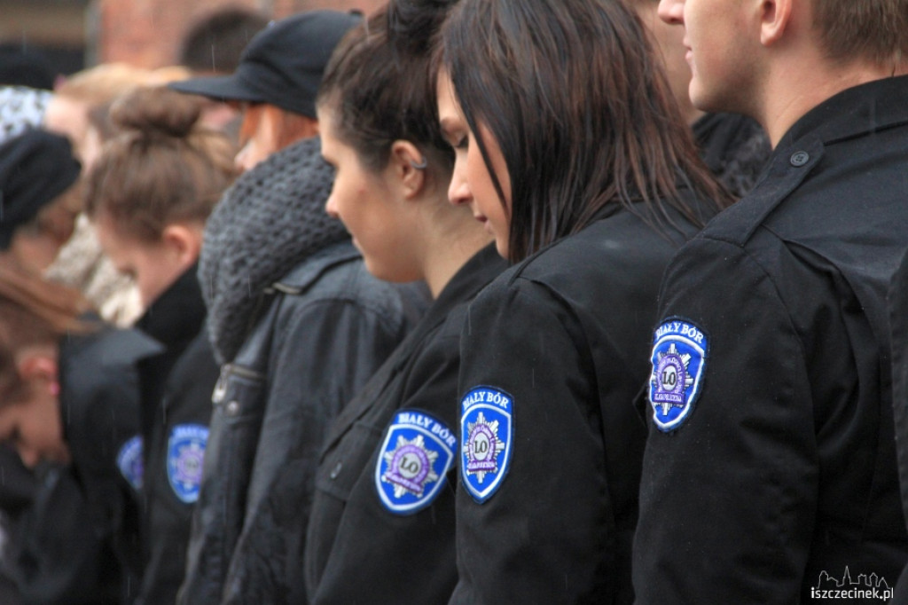 Uczniowie ZS w Białym Borze zwiedzali Komendę Policji w Szczecinku 28.11.2012