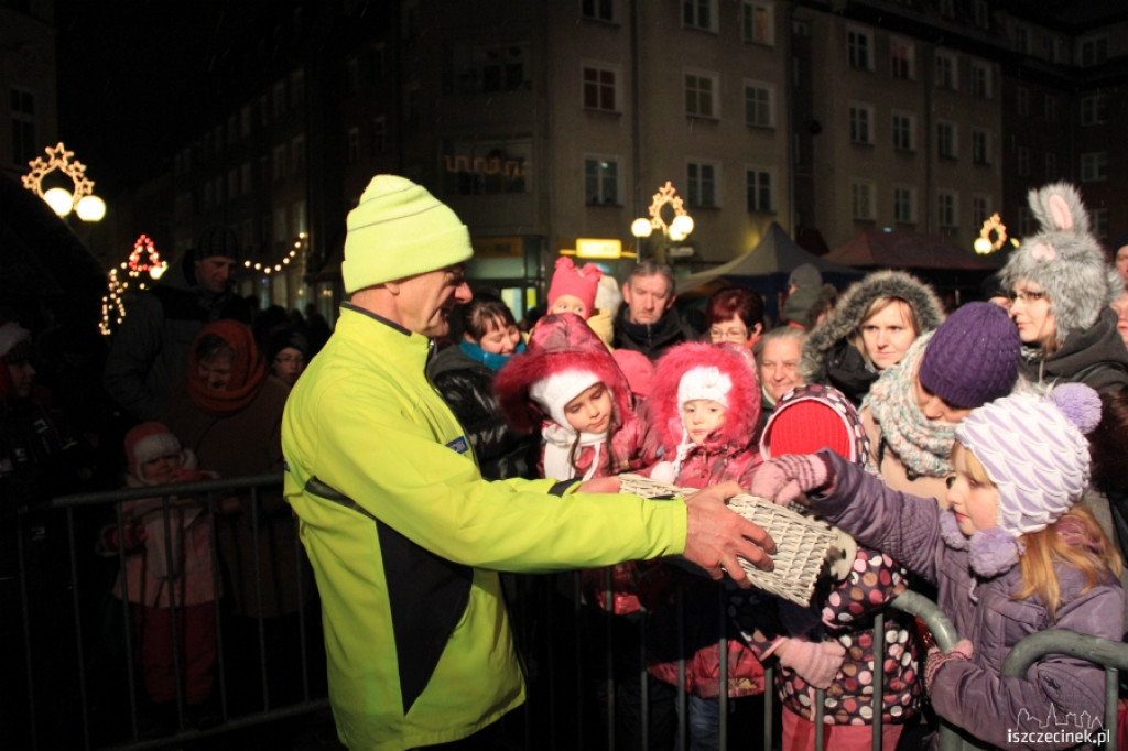 Pracowity dzień Mikołaja w Szczecinku 6.12.2012