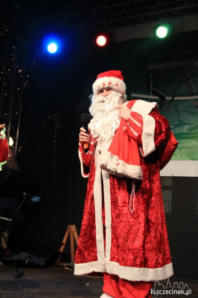 Pracowity dzień Mikołaja w Szczecinku 6.12.2012