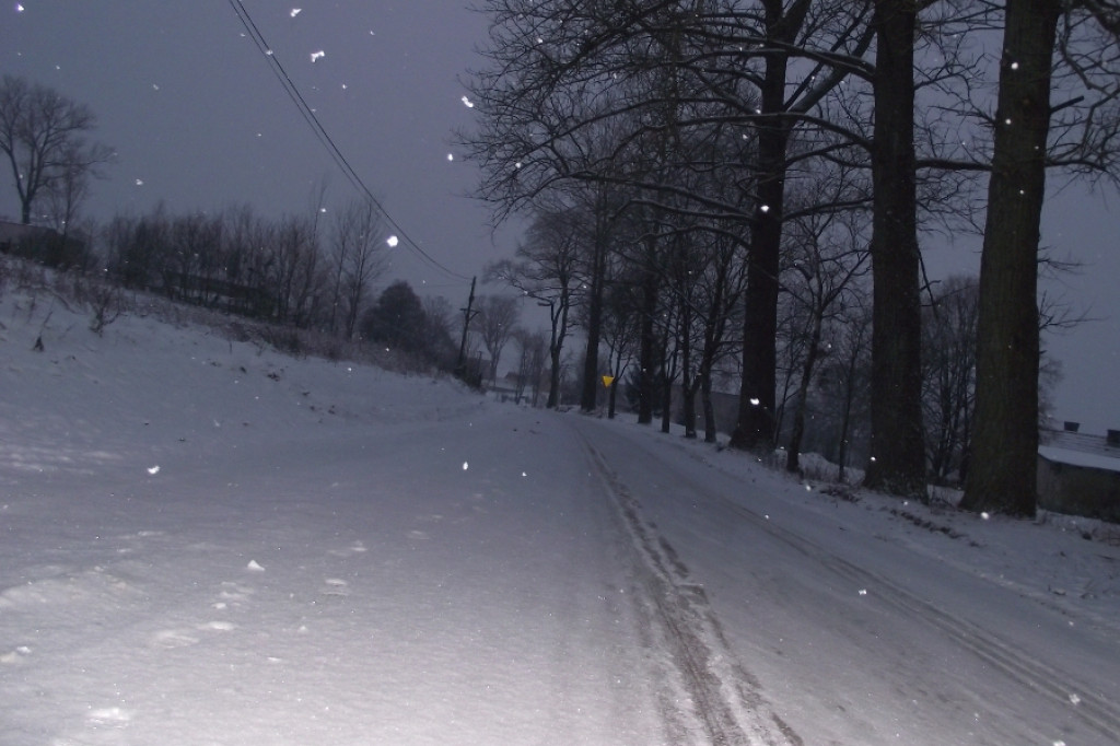 Trudne warunki na drogach 8.12.2012