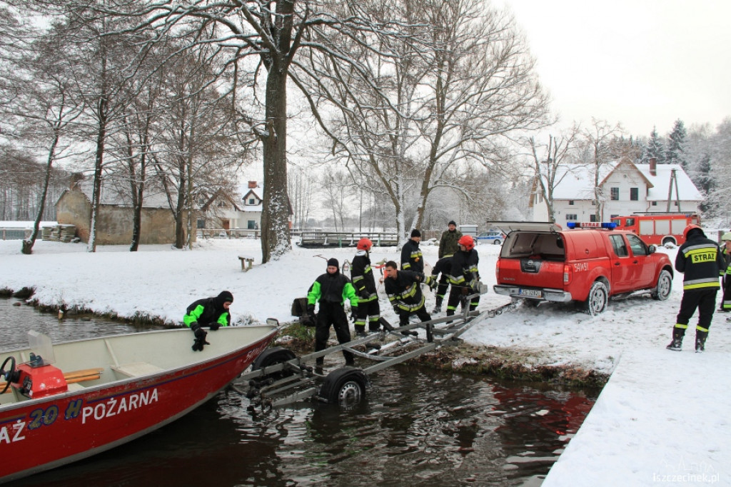 Wędkarze uratowani z lodowatej wody 9.12.2012