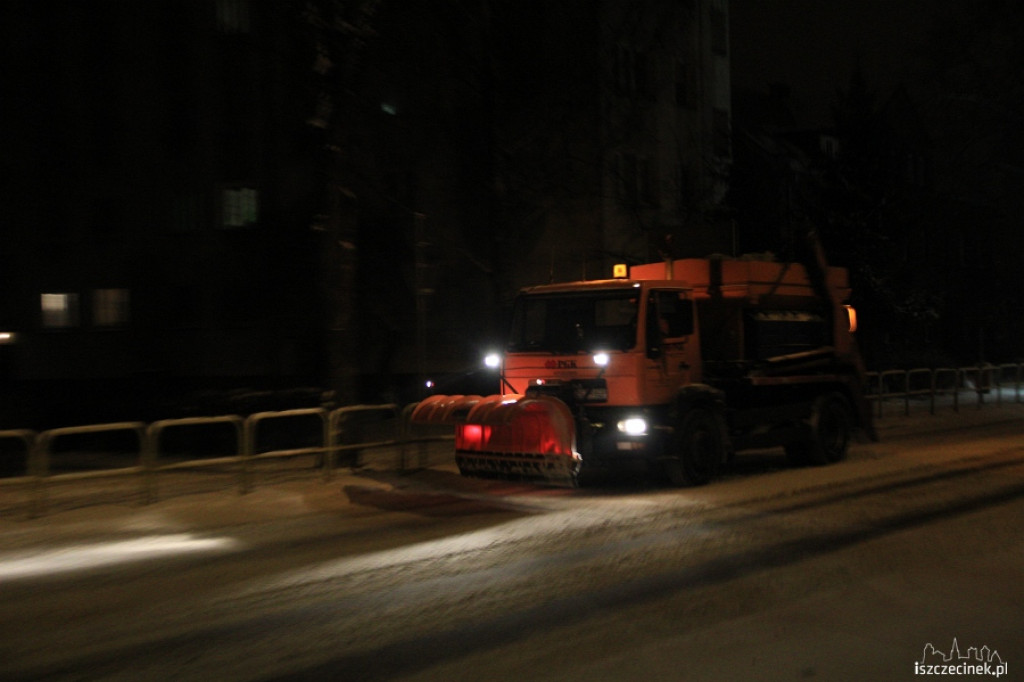 Zima na szczecineckich ulicach i chodnikach 9.12.2012