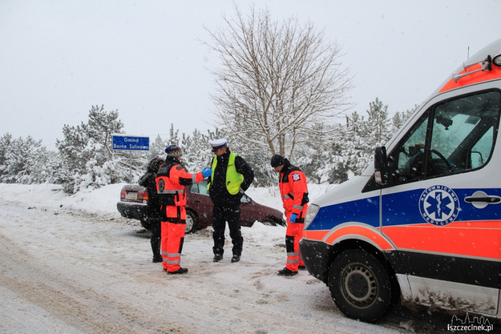 Zderzenie dwóch Toyot koło Radacza 12.12.2012