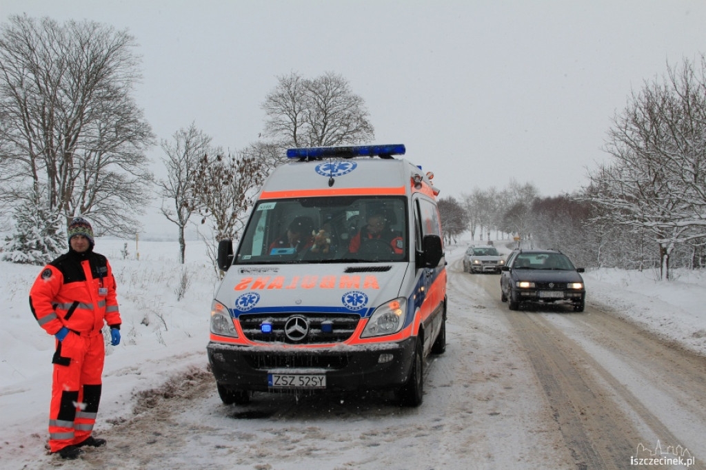 Zderzenie dwóch Toyot koło Radacza 12.12.2012