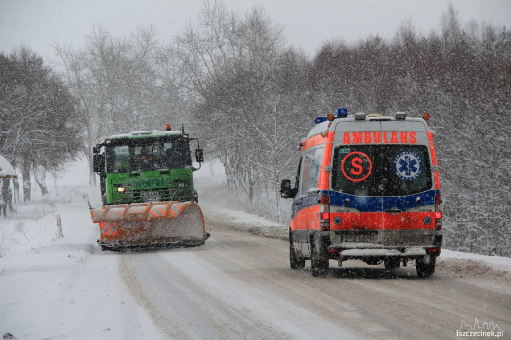 Zderzenie dwóch Toyot koło Radacza 12.12.2012