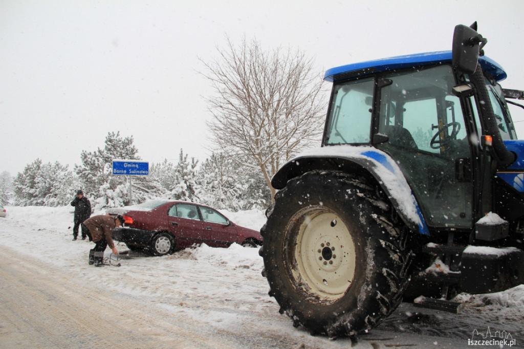 Zderzenie dwóch Toyot koło Radacza 12.12.2012