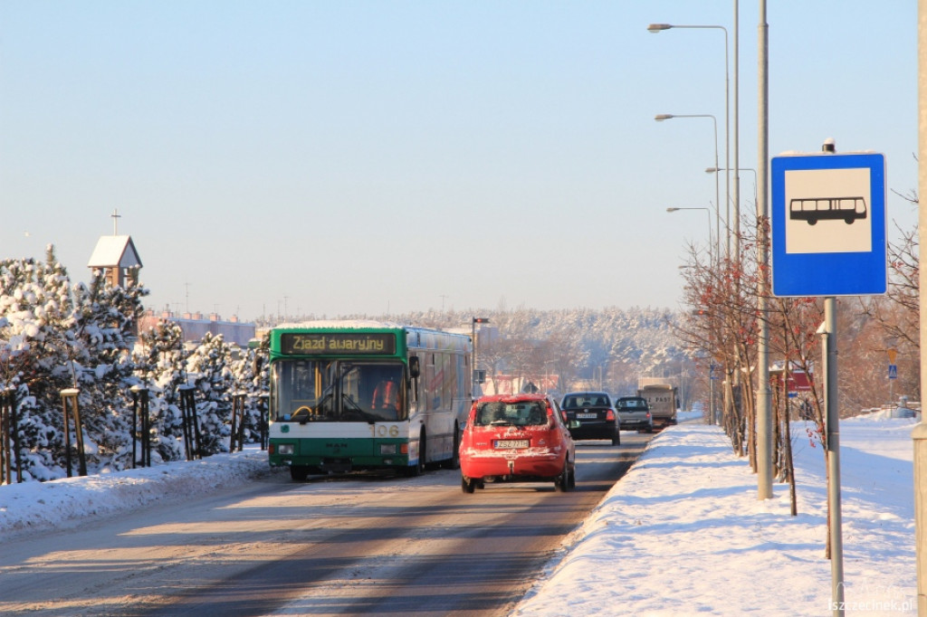 Uszkodzony autobus na Kołobrzeskiej 13.12.2012