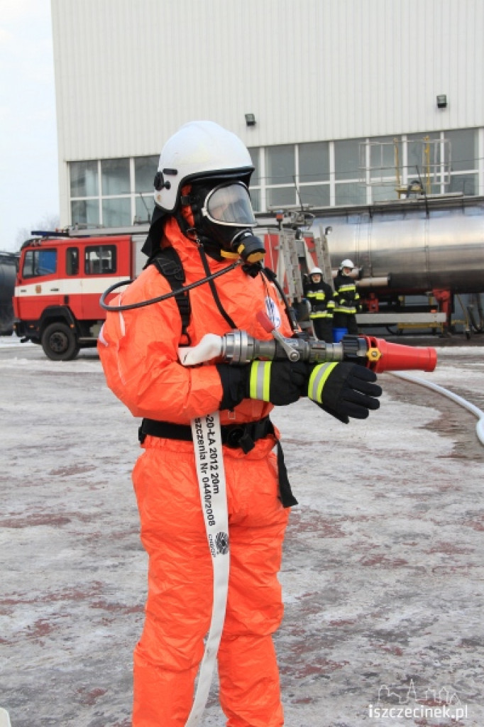 Ćwiczenia przeciwpożarowe w Kronospan Chemical  Szczecinek 14.12.2012
