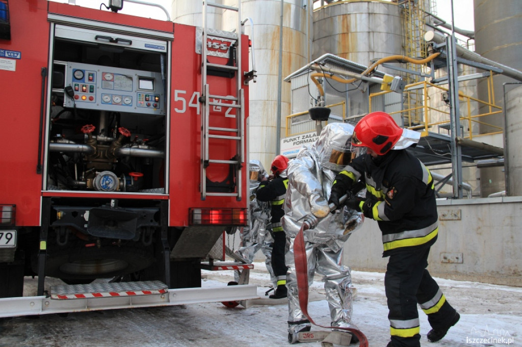 Ćwiczenia przeciwpożarowe w Kronospan Chemical  Szczecinek 14.12.2012