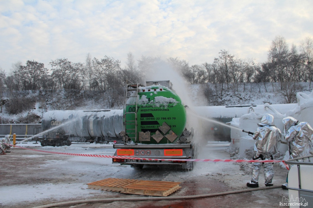 Ćwiczenia przeciwpożarowe w Kronospan Chemical  Szczecinek 14.12.2012