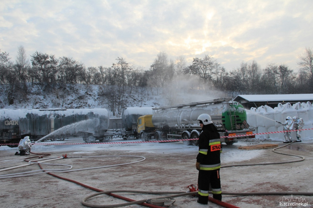 Ćwiczenia przeciwpożarowe w Kronospan Chemical  Szczecinek 14.12.2012