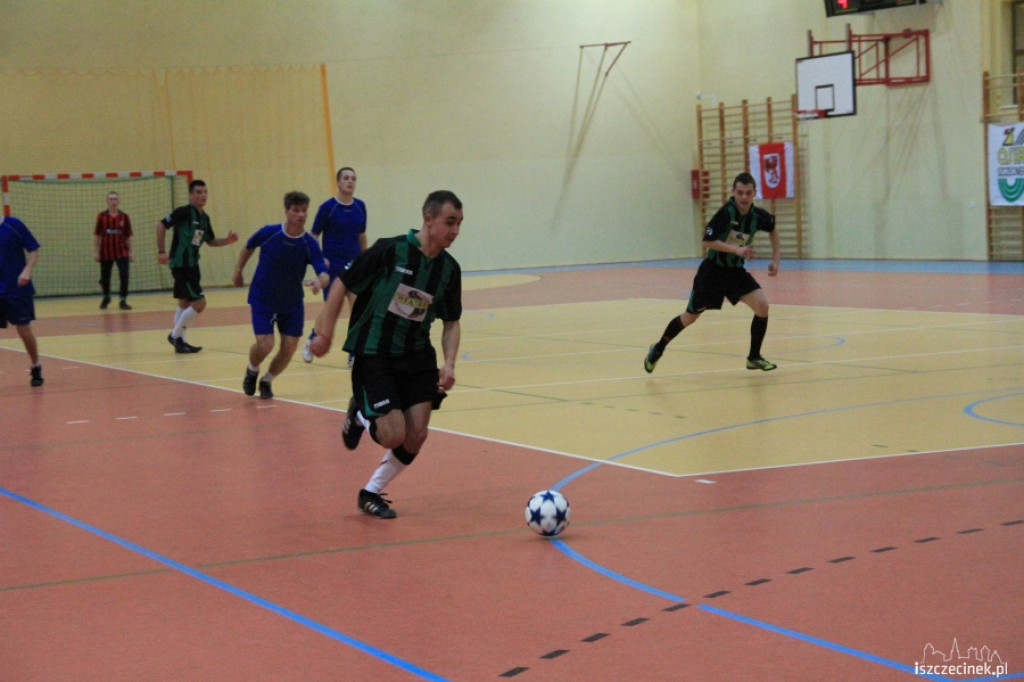 III kolejka piłkarskiej ligi halowej 15.12.2012