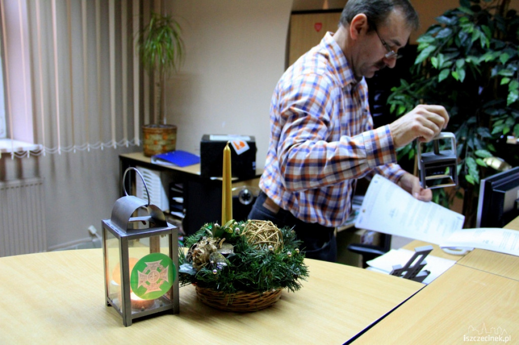 Betlejemskie Światełko Pokoju dotarło do Szczecinka 18.12.2012
