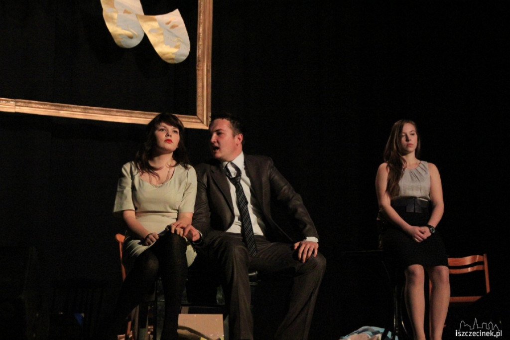 V Powiatowy Dzień Teatru w Językach Obcych 18.12.2012