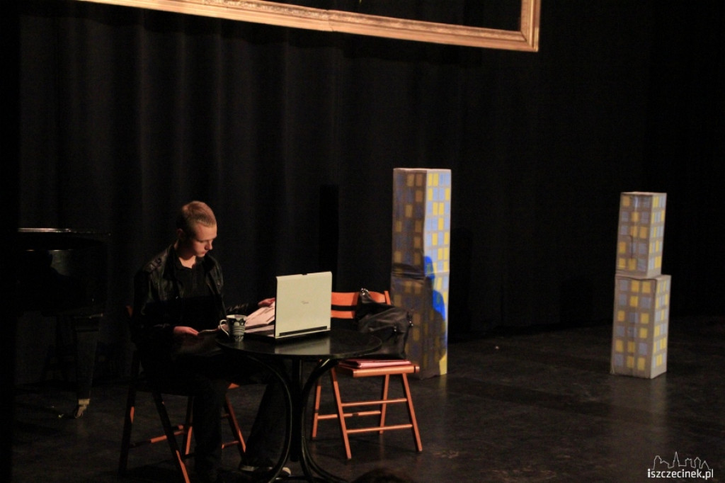 V Powiatowy Dzień Teatru w Językach Obcych 18.12.2012