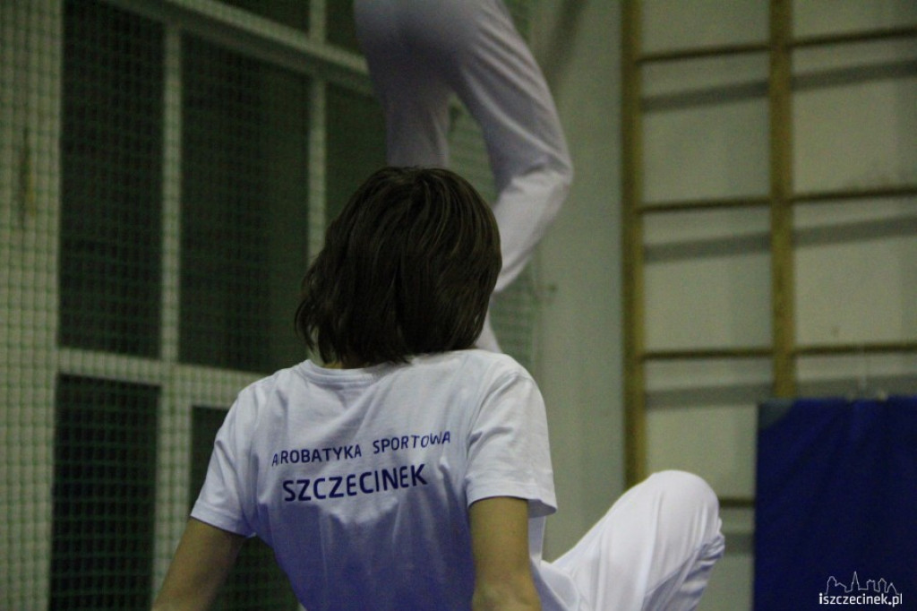 Zawody w skokach na trampolinie 20.12.2012