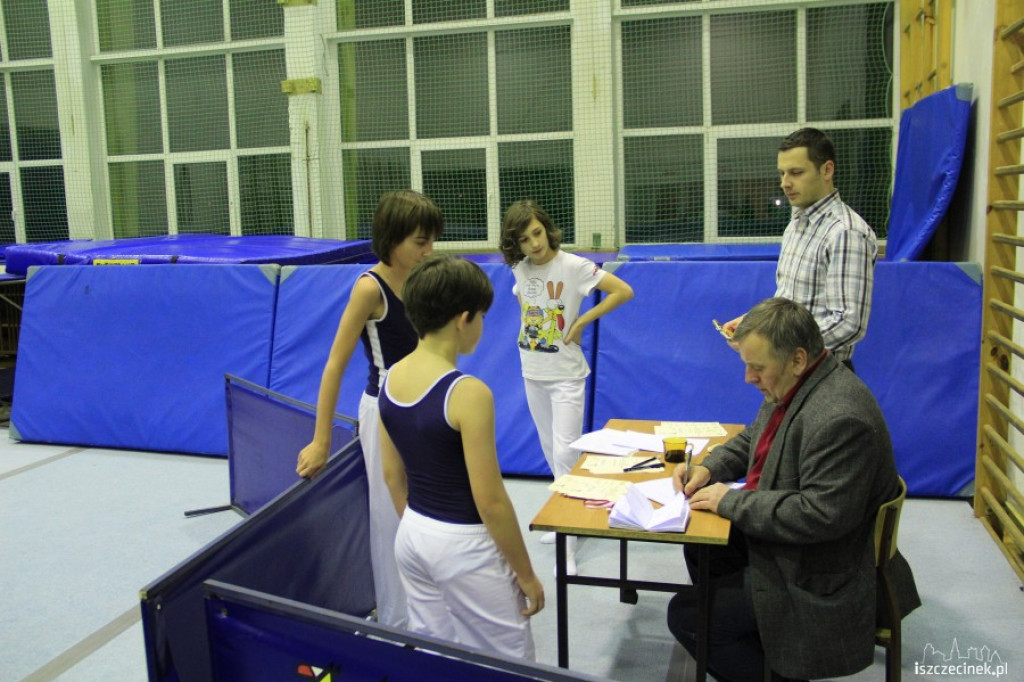 Zawody w skokach na trampolinie 20.12.2012