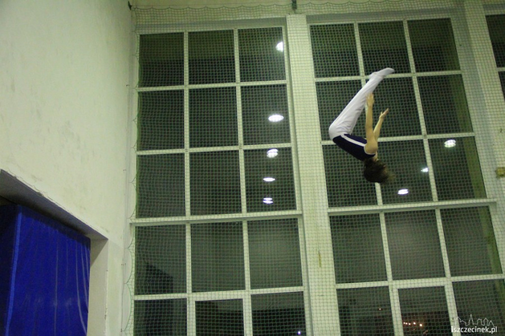 Zawody w skokach na trampolinie 20.12.2012
