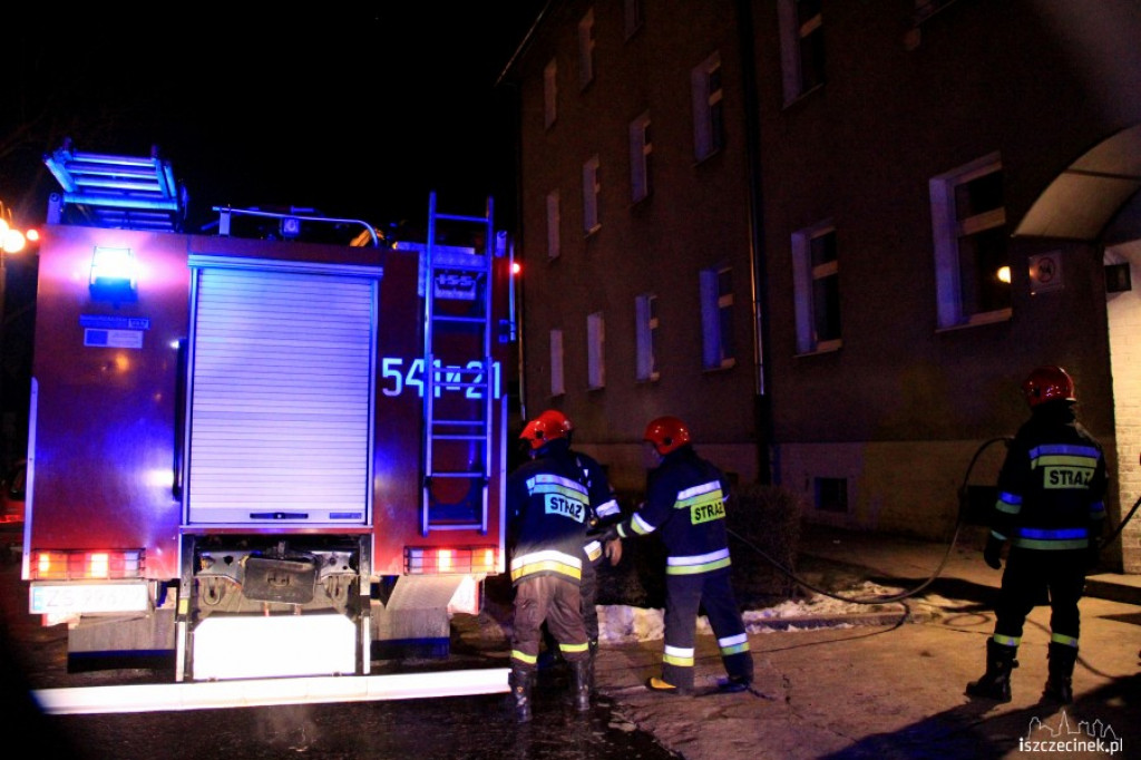 Zadymienie klatki na Słowiańskiej 22.21.2012