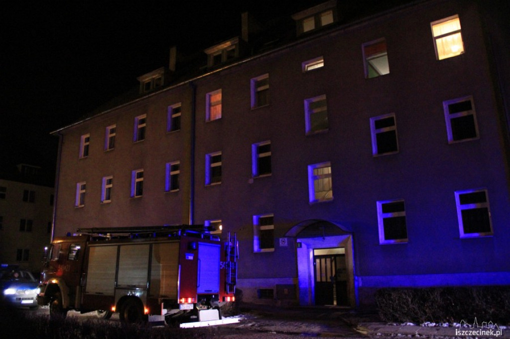 Zadymienie klatki na Słowiańskiej 22.21.2012