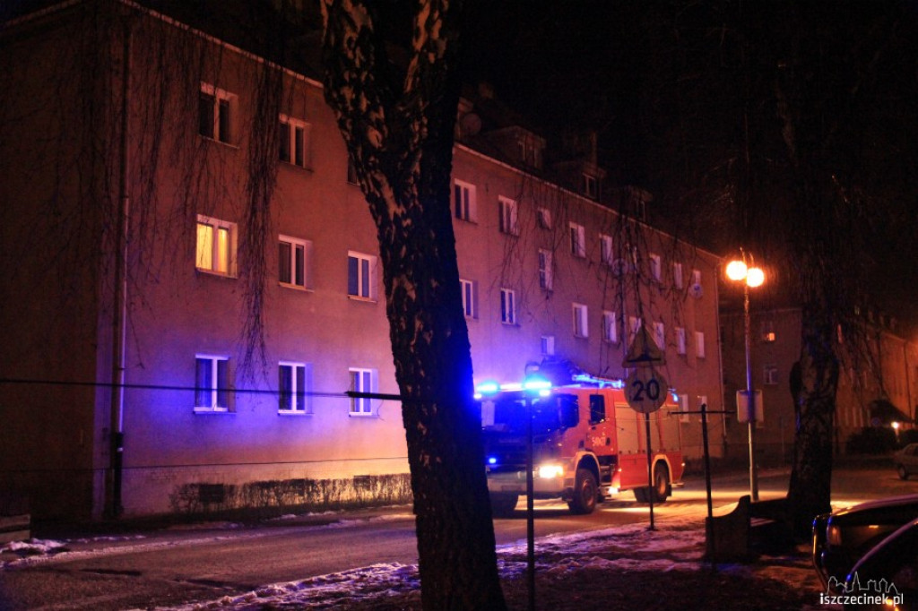 Zadymienie klatki na Słowiańskiej 22.21.2012