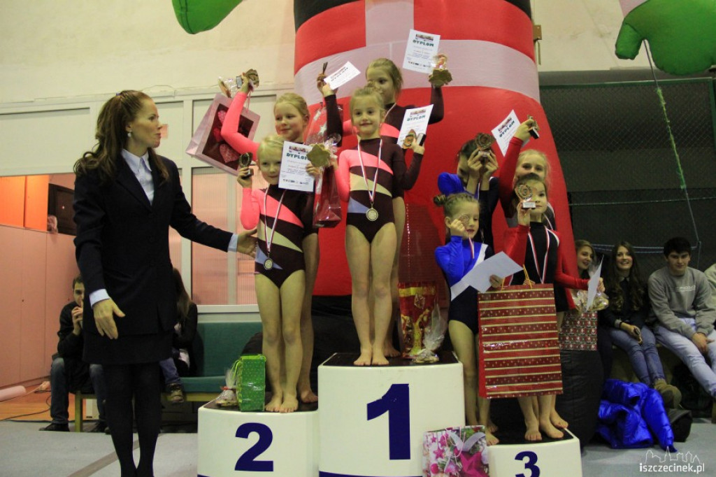 Turniej Dwójek Dziewcząt w Akrobatyce Sportowej 21.22.2012