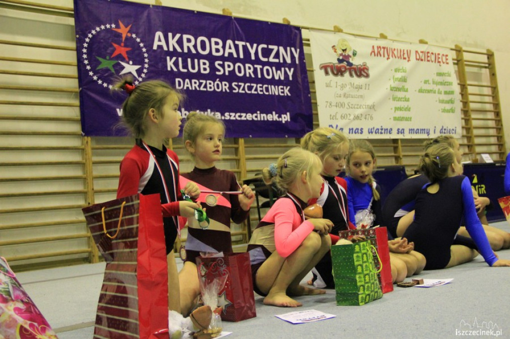 Turniej Dwójek Dziewcząt w Akrobatyce Sportowej 21.22.2012