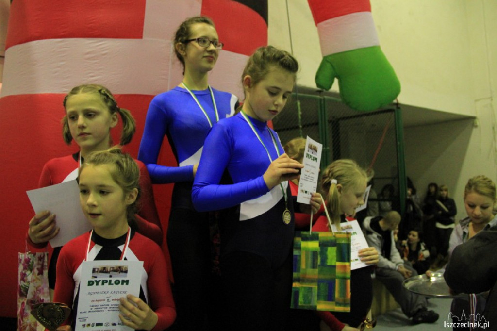 Turniej Dwójek Dziewcząt w Akrobatyce Sportowej 21.22.2012