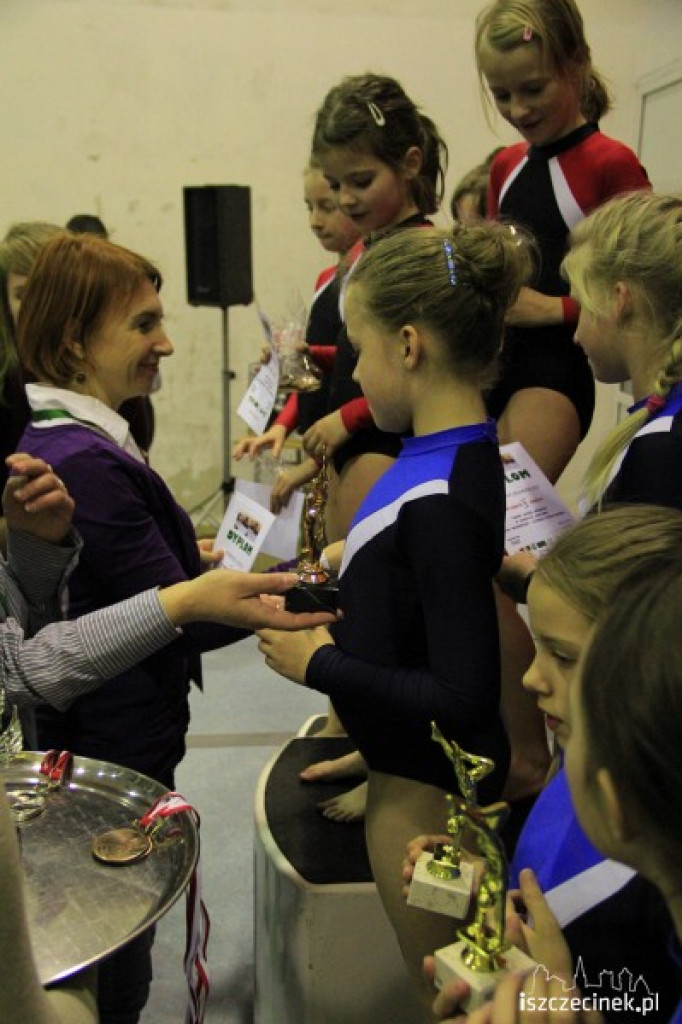 Turniej Dwójek Dziewcząt w Akrobatyce Sportowej 21.22.2012