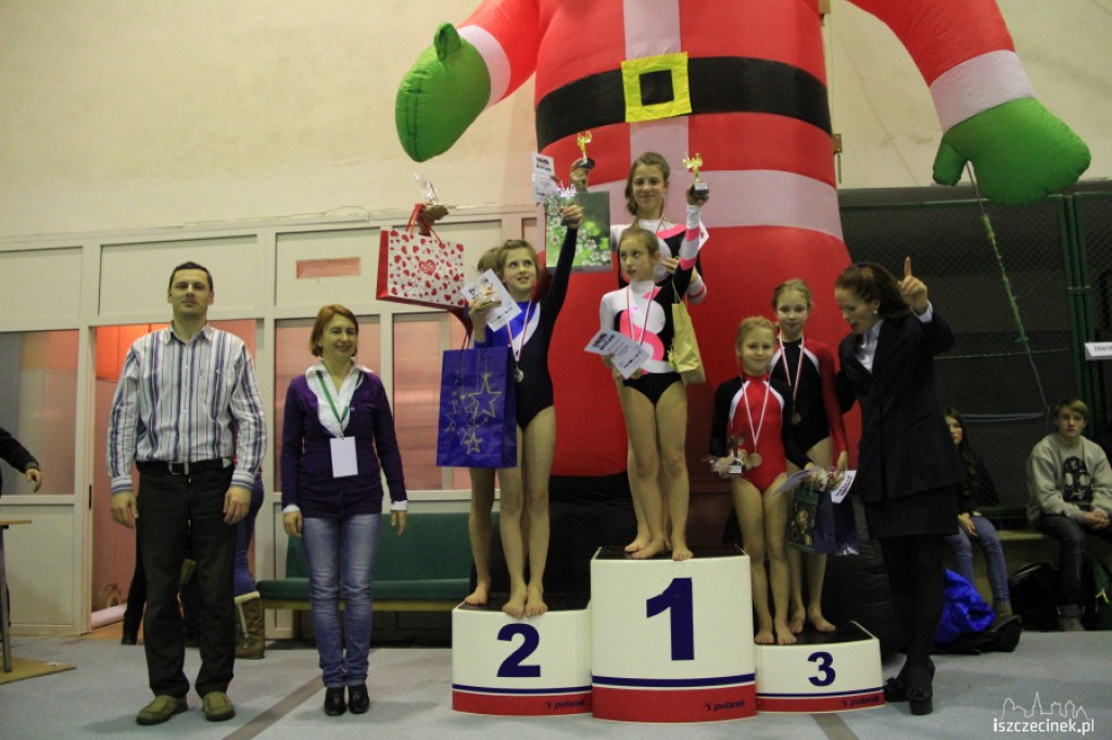 Turniej Dwójek Dziewcząt w Akrobatyce Sportowej 21.22.2012
