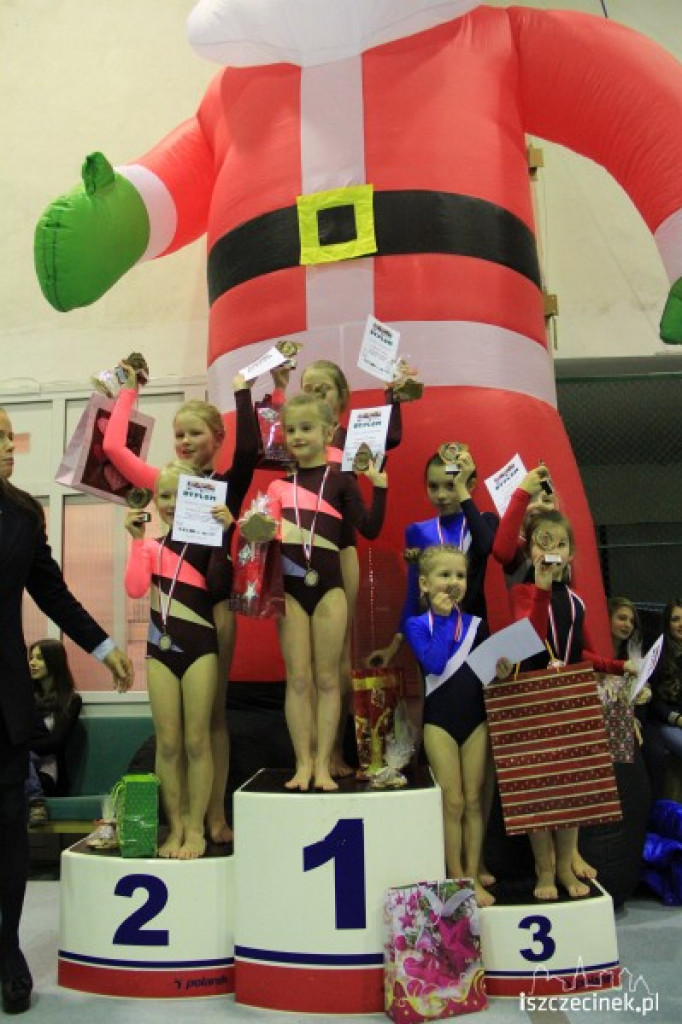 Turniej Dwójek Dziewcząt w Akrobatyce Sportowej 21.22.2012