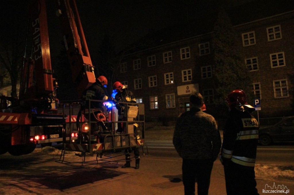 Czad na Kamiennej, pożar komina 28-Lutego 22.12.2012