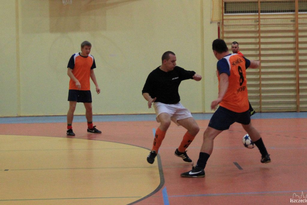 V kolejka piłkarskiej ligi halowej 29.12.2012