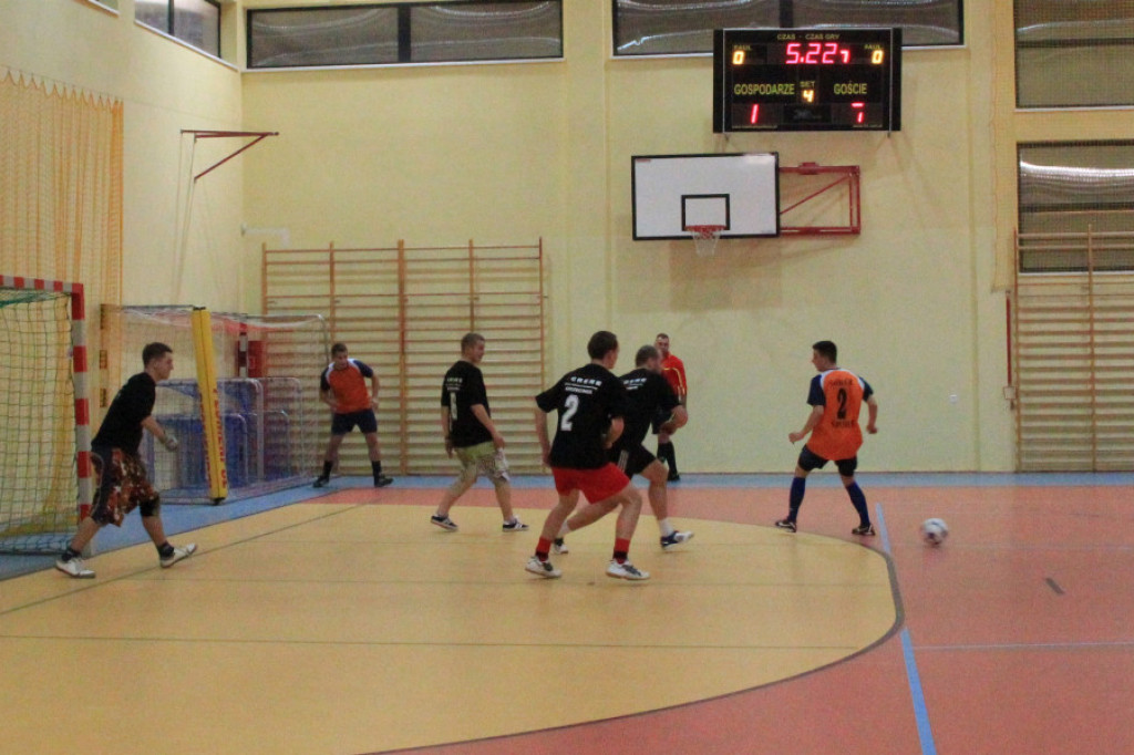 V kolejka piłkarskiej ligi halowej 29.12.2012