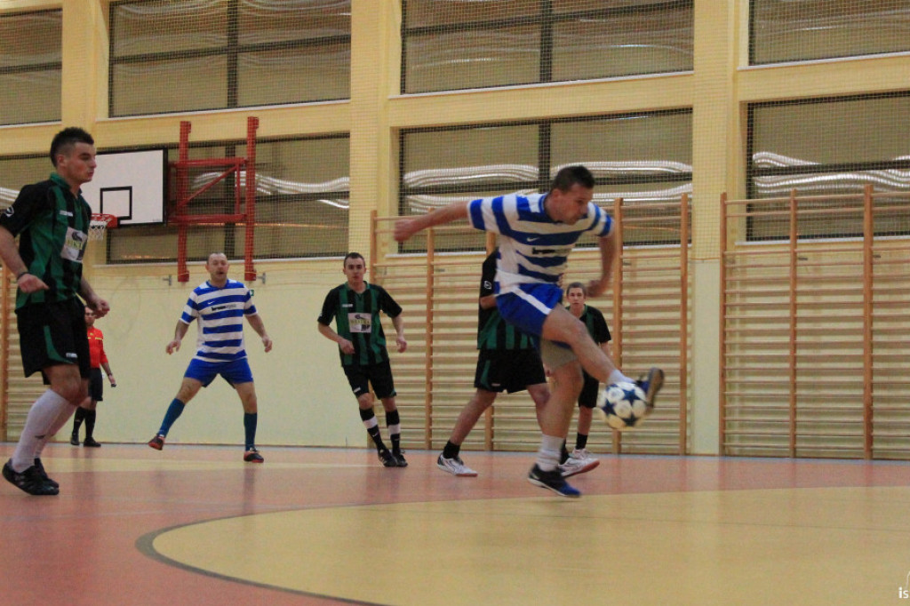 V kolejka piłkarskiej ligi halowej 29.12.2012