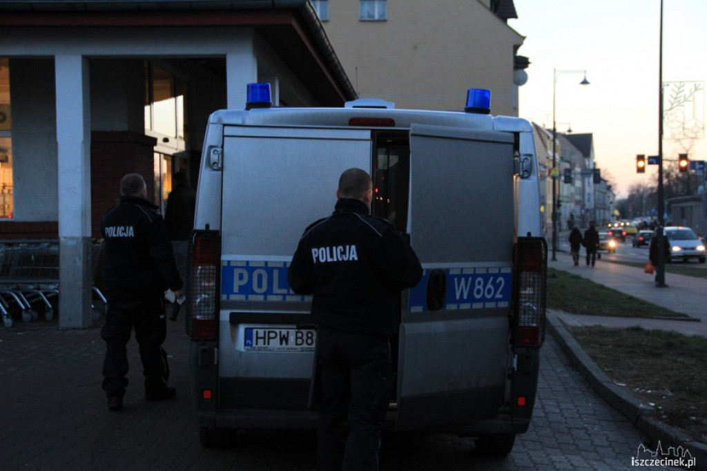 Nożownik w Netto 30.12.2012