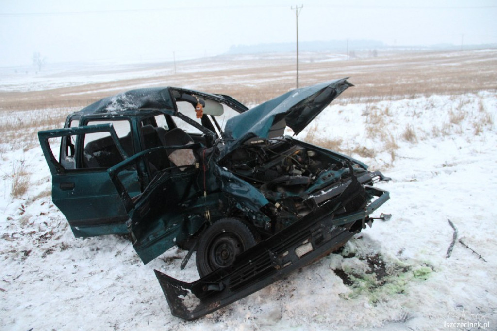 Zderzenie Tico z busem za Trzesieką 8.01.2013