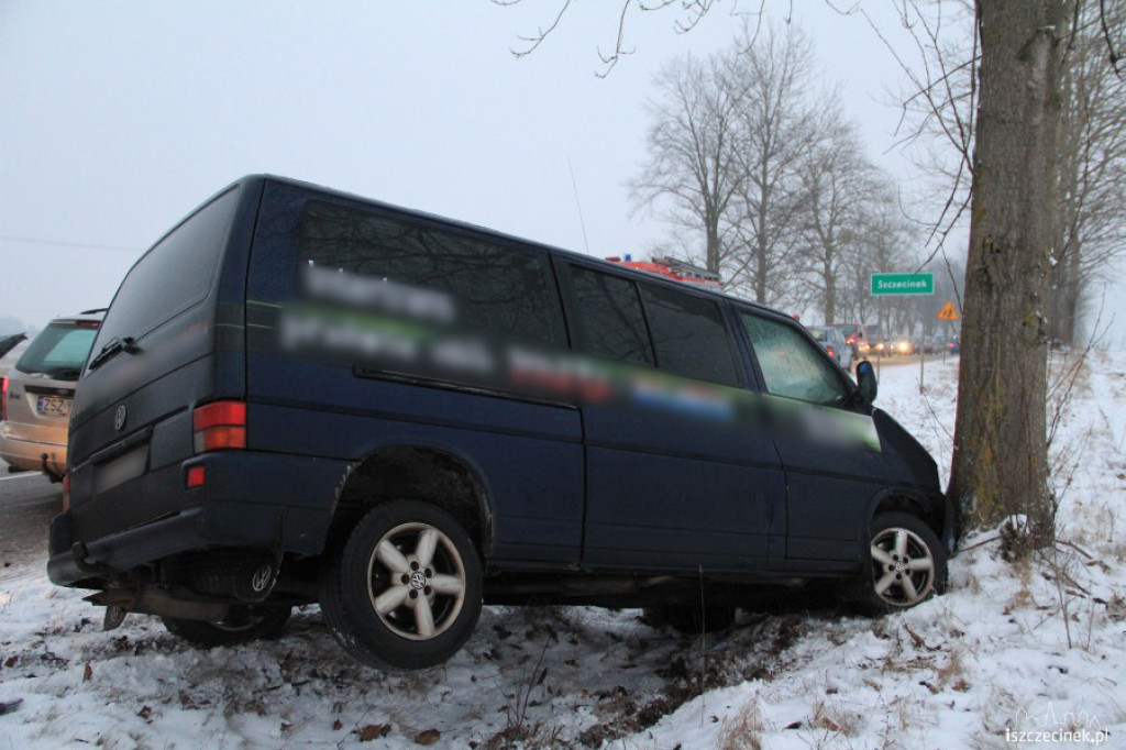 Zderzenie Tico z busem za Trzesieką 8.01.2013