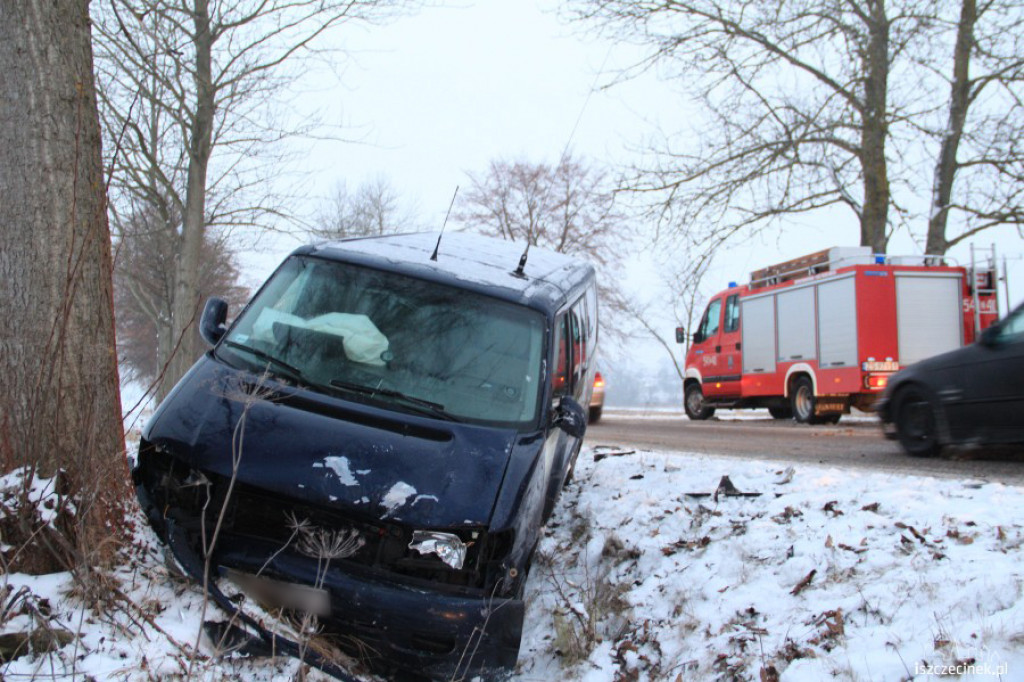 Zderzenie Tico z busem za Trzesieką 8.01.2013