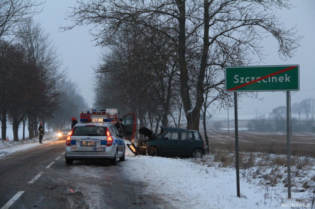 Zderzenie Tico z busem za Trzesieką 8.01.2013
