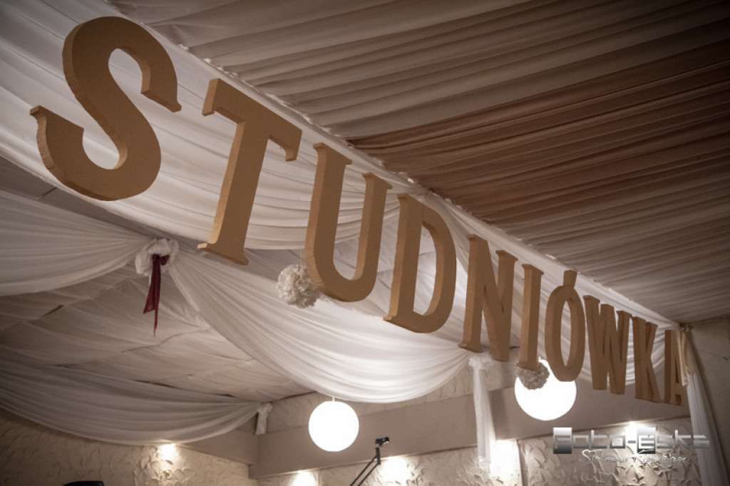 Studniówka - Zespół Szkół nr 1 im. Komisji Edukacji Narodowej w Szczecinku - fot. Sławomir Kłuciejasz