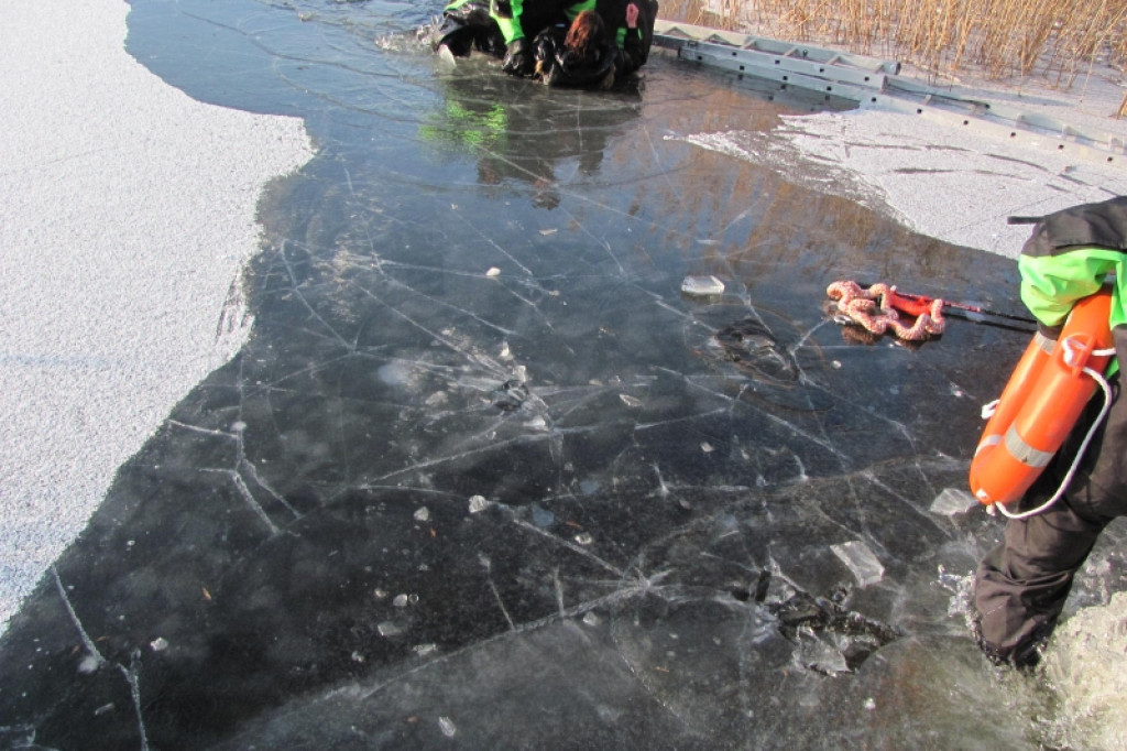 Uczennica wpadła do wody 14.01.2013
